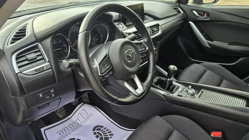 MAZDA 6 -