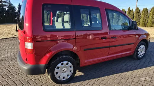 VOLKSWAGEN Caddy -