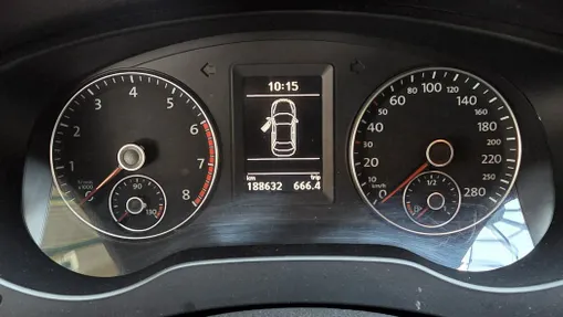 VOLKSWAGEN Jetta -