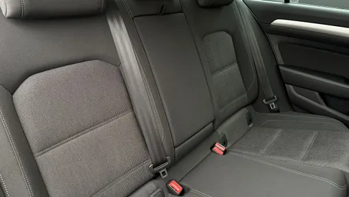 VOLKSWAGEN Passat -