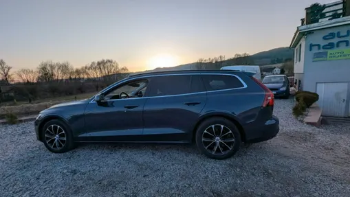 VOLVO V60 -