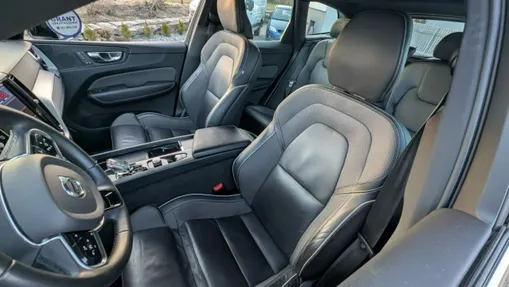 VOLVO XC60 -