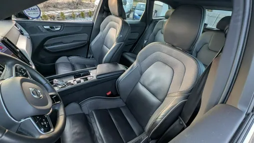 VOLVO XC60 -