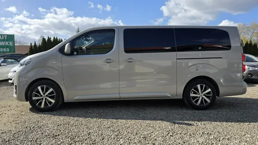 TOYOTA Proace Verso -