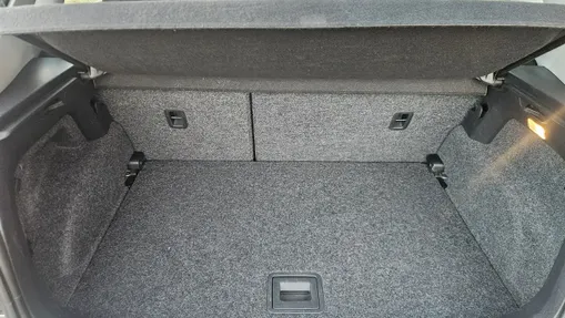 VOLKSWAGEN Polo -
