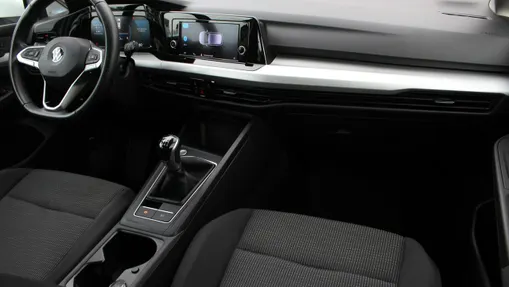 VOLKSWAGEN Golf -