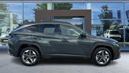 HYUNDAI Tucson -
