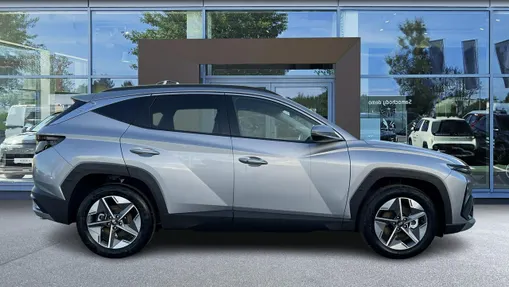 HYUNDAI Tucson -