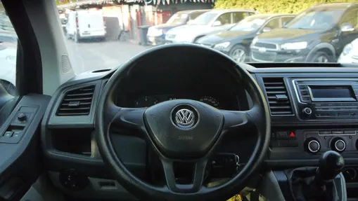 VOLKSWAGEN Transporter -
