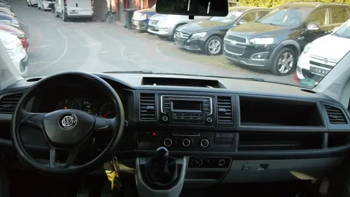 VOLKSWAGEN Transporter -