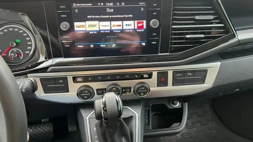 VOLKSWAGEN Multivan -
