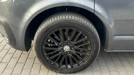 VOLKSWAGEN Multivan -