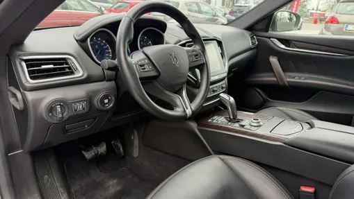 MASERATI Ghibli -