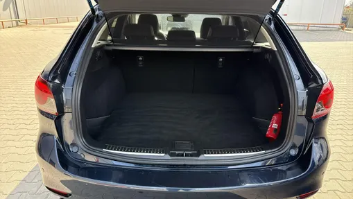 MAZDA 6 -