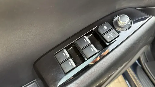 MAZDA 6 -