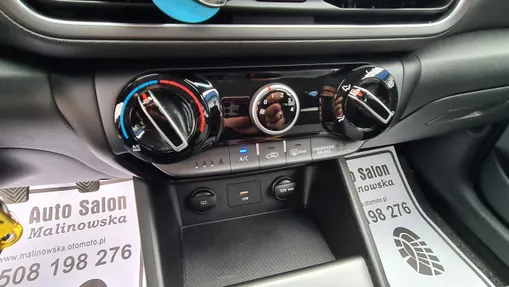 HYUNDAI Kona -
