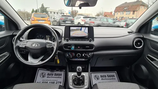 HYUNDAI Kona -