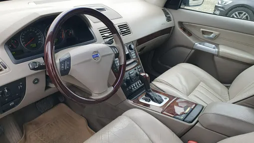 VOLVO XC90 -