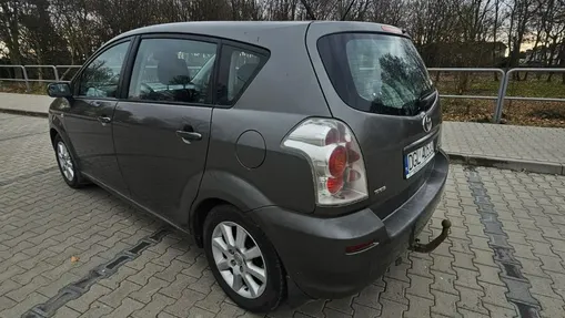 TOYOTA Corolla -