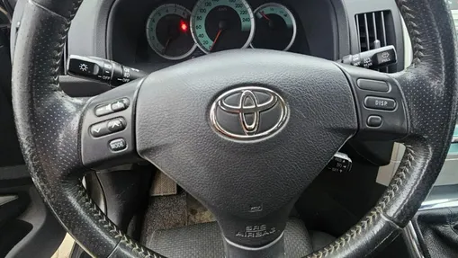 TOYOTA Corolla -