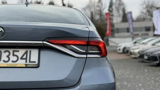 TOYOTA Corolla -