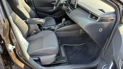 TOYOTA Corolla -