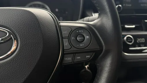 TOYOTA Corolla -