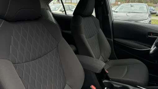 TOYOTA Corolla -