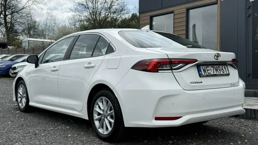 TOYOTA Corolla -