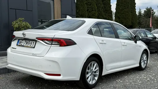 TOYOTA Corolla -