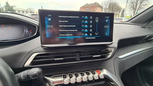 PEUGEOT 3008 -