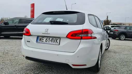 PEUGEOT 308 -