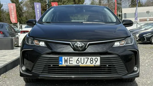 TOYOTA Corolla -
