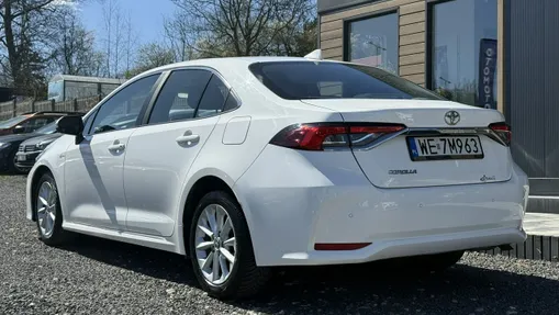 TOYOTA Corolla -