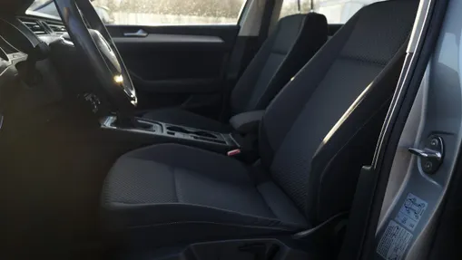 VOLKSWAGEN Passat -
