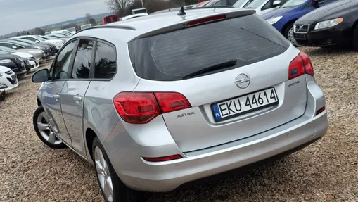 OPEL Astra -