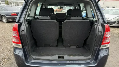 OPEL Zafira -