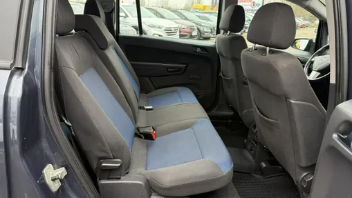 OPEL Zafira -