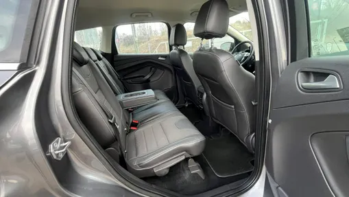 FORD Kuga -