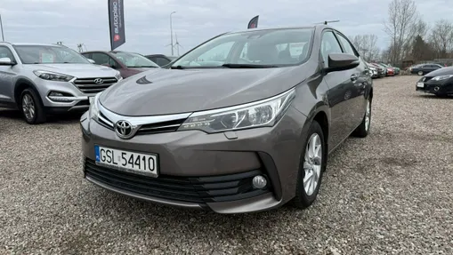 TOYOTA Corolla -