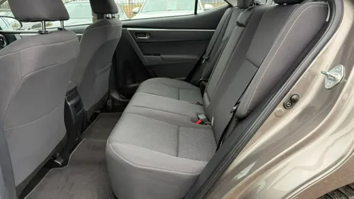 TOYOTA Corolla -