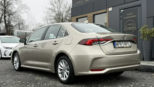 TOYOTA Corolla -