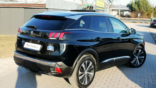 PEUGEOT 3008 -