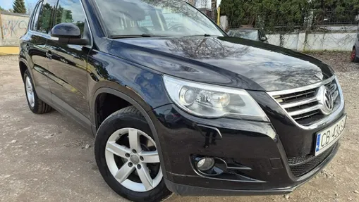 VOLKSWAGEN Tiguan -