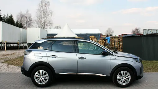 PEUGEOT 3008 -