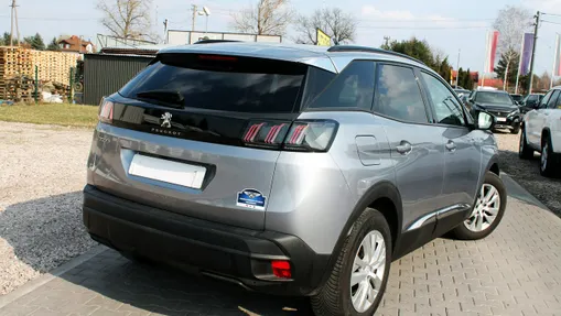 PEUGEOT 3008 -