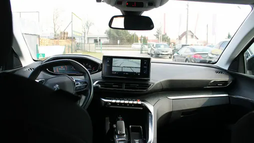PEUGEOT 3008 -
