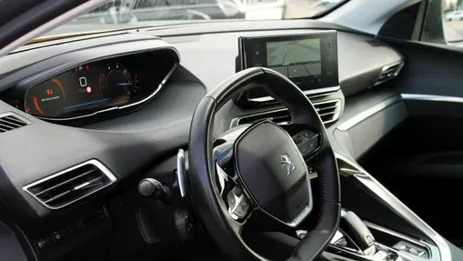 PEUGEOT 3008 -