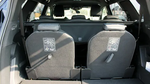 PEUGEOT 5008 -