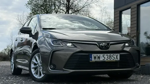 TOYOTA Corolla -